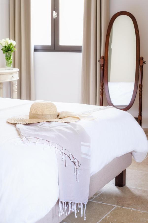 L'Ostal - Bed & Breakfast - Chambres Et Suites De 25 A 40M2 - Spa Saint-Hilaire-dʼOzilhan Exterior foto