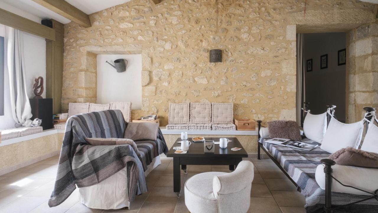 L'Ostal - Bed & Breakfast - Chambres Et Suites De 25 A 40M2 - Spa Saint-Hilaire-dʼOzilhan Exterior foto