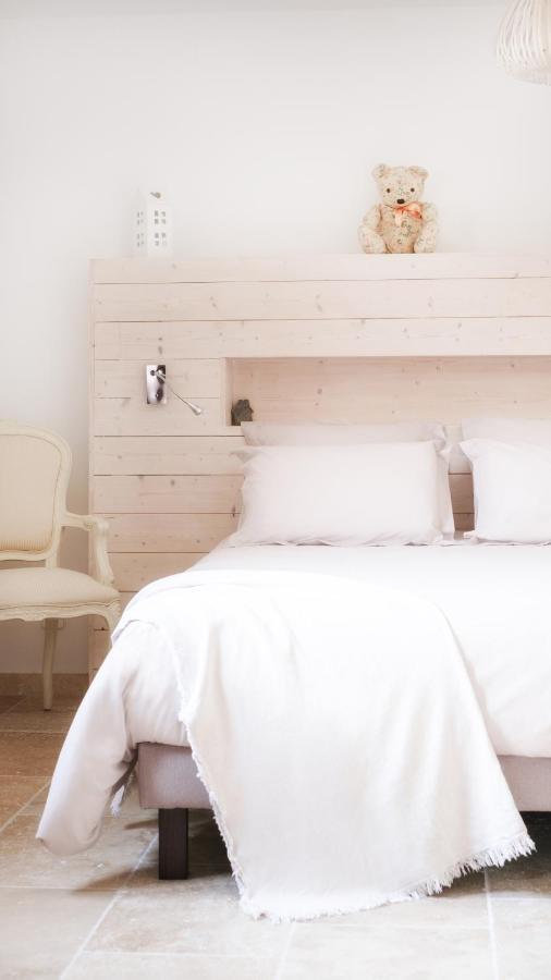 L'Ostal - Bed & Breakfast - Chambres Et Suites De 25 A 40M2 - Spa Saint-Hilaire-dʼOzilhan Exterior foto