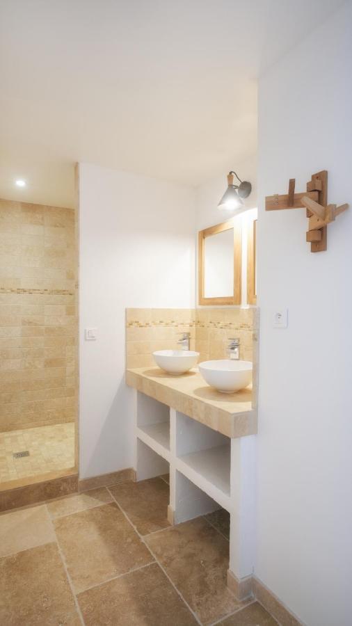L'Ostal - Bed & Breakfast - Chambres Et Suites De 25 A 40M2 - Spa Saint-Hilaire-dʼOzilhan Exterior foto