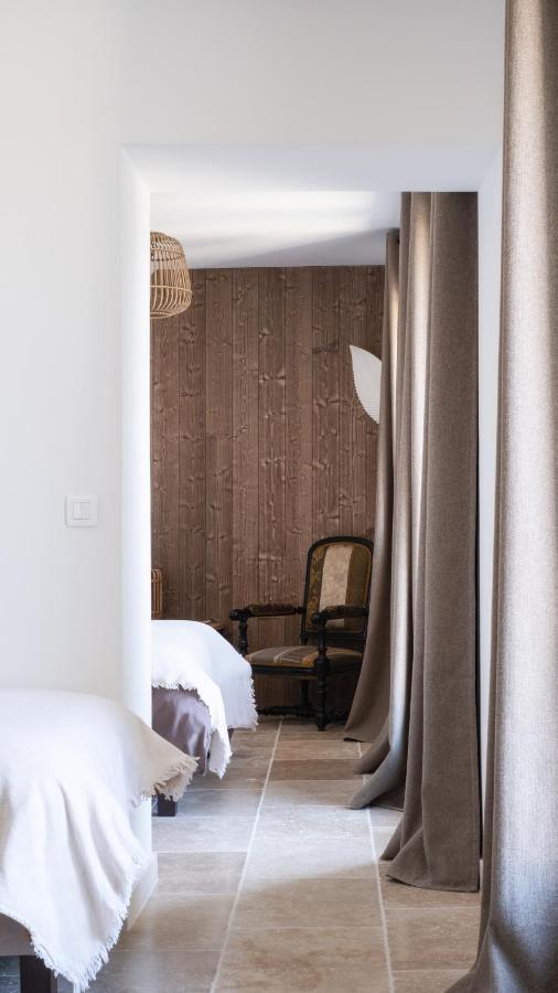 L'Ostal - Bed & Breakfast - Chambres Et Suites De 25 A 40M2 - Spa Saint-Hilaire-dʼOzilhan Exterior foto