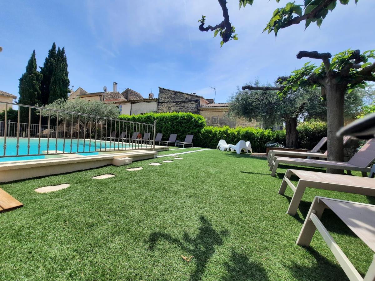 L'Ostal - Bed & Breakfast - Chambres Et Suites De 25 A 40M2 - Spa Saint-Hilaire-dʼOzilhan Exterior foto